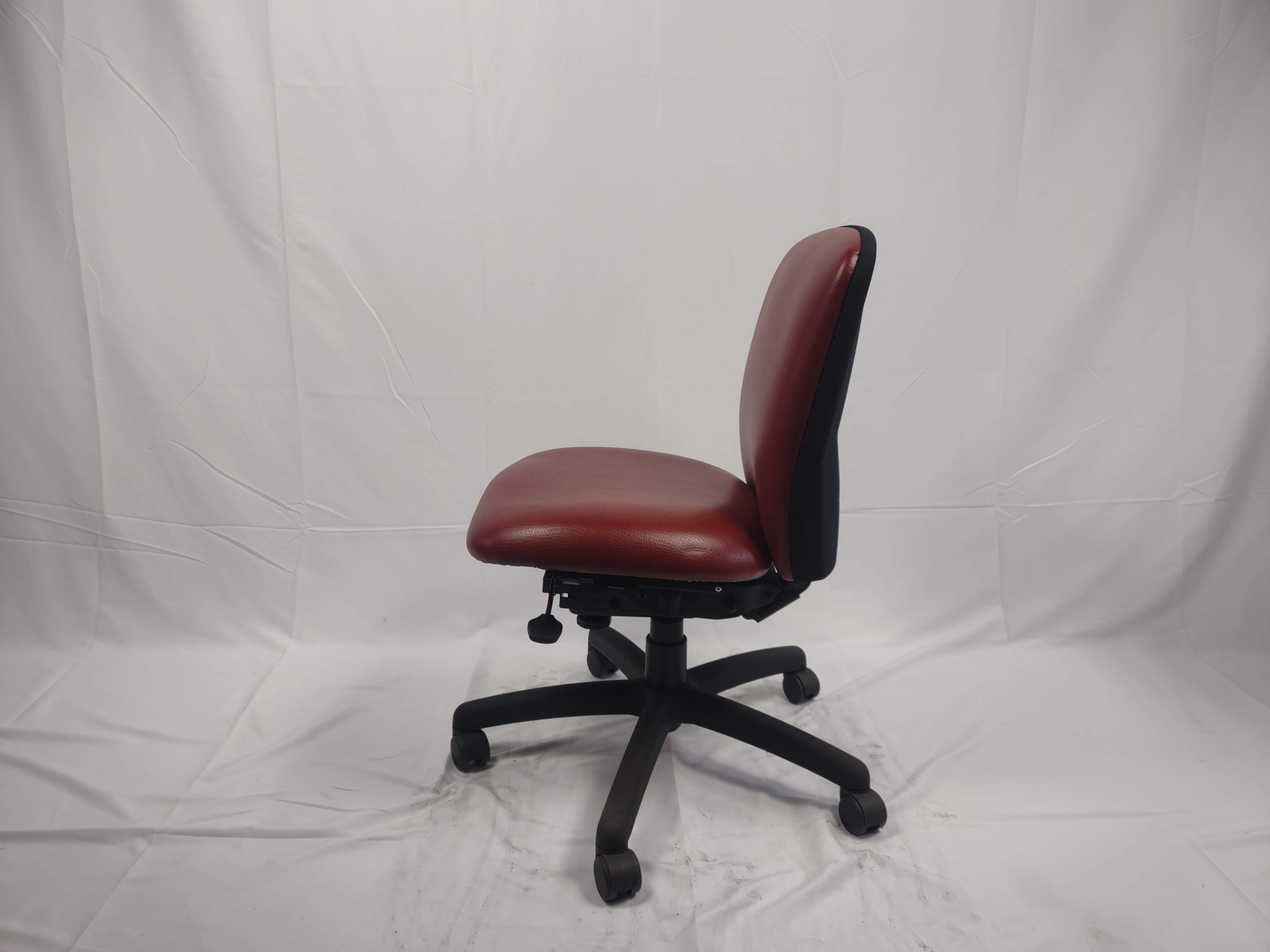 8. Stylish Red Ergonomic Office chair
