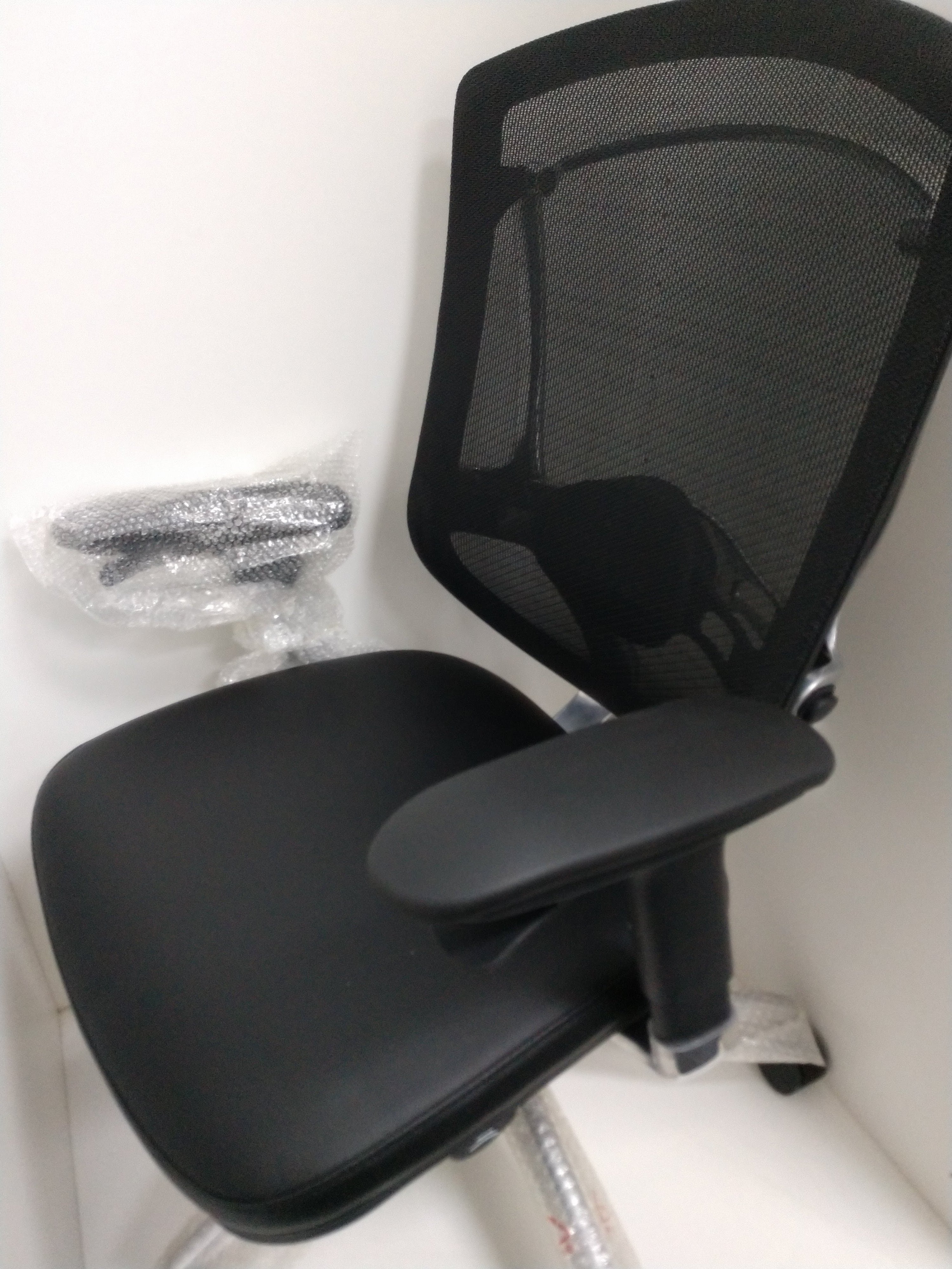 Ergonomic Office Chair - Mesh Back, Highly Adjustable
