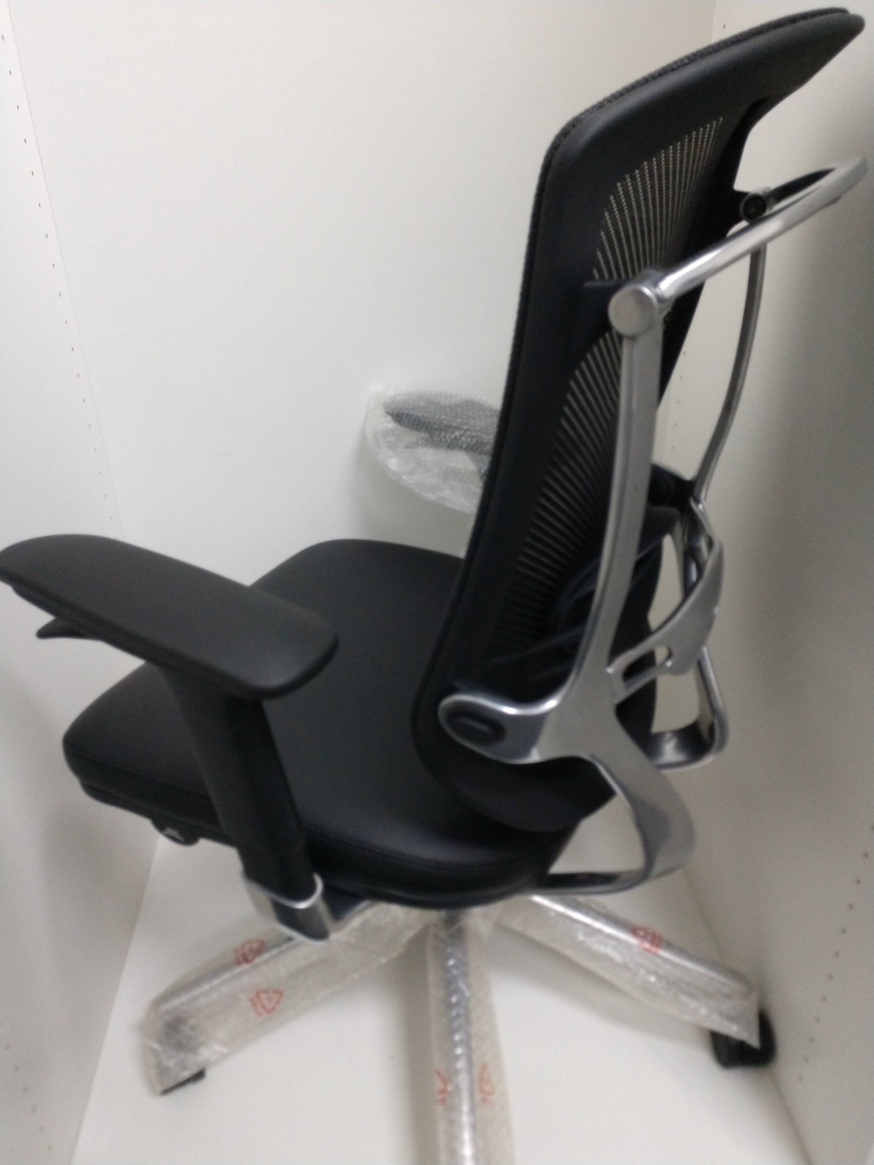 Ergonomic Office Chair - Mesh Back, Highly Adjustable