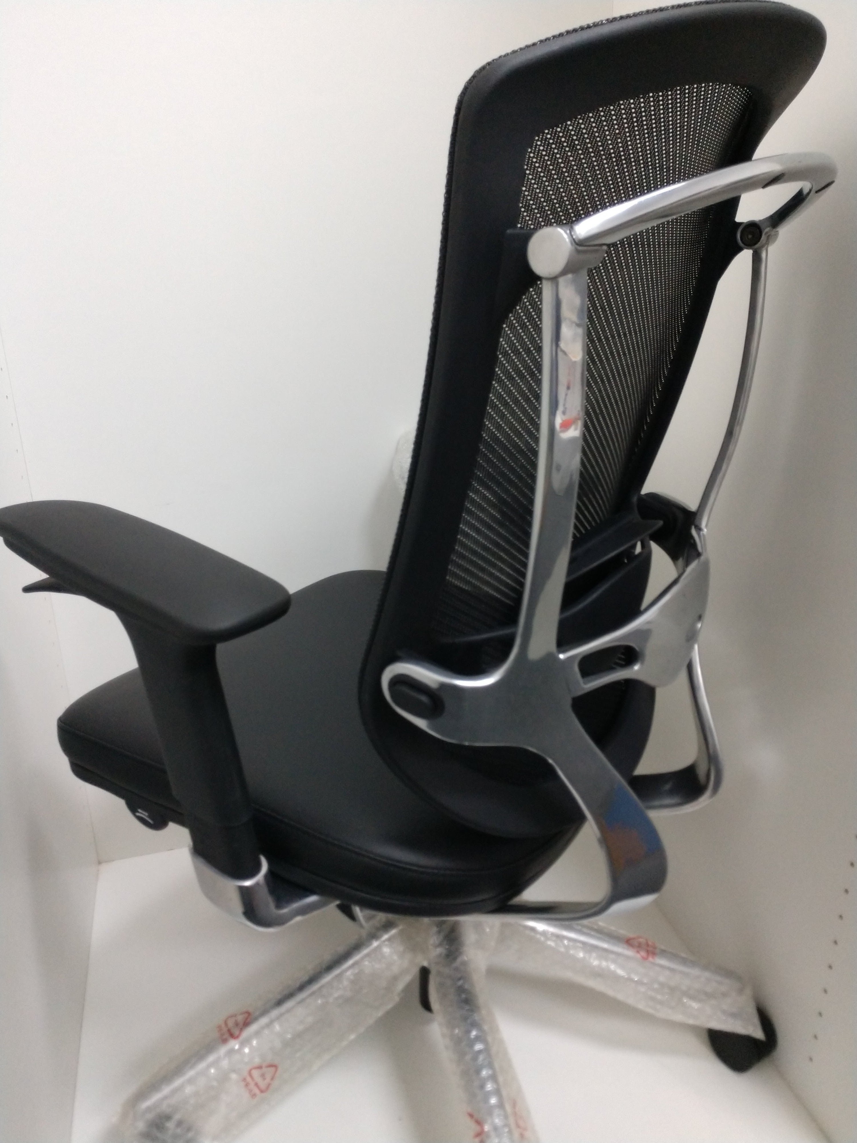 Ergonomic Office Chair - Mesh Back, Highly Adjustable